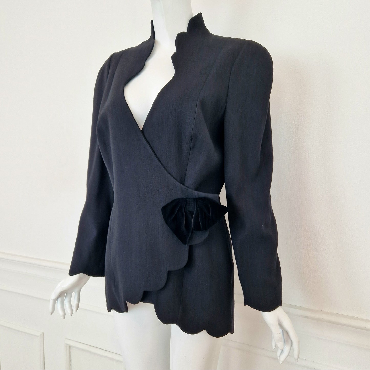 Thierry Mugler | Giacca vintage con fiocco in velluto