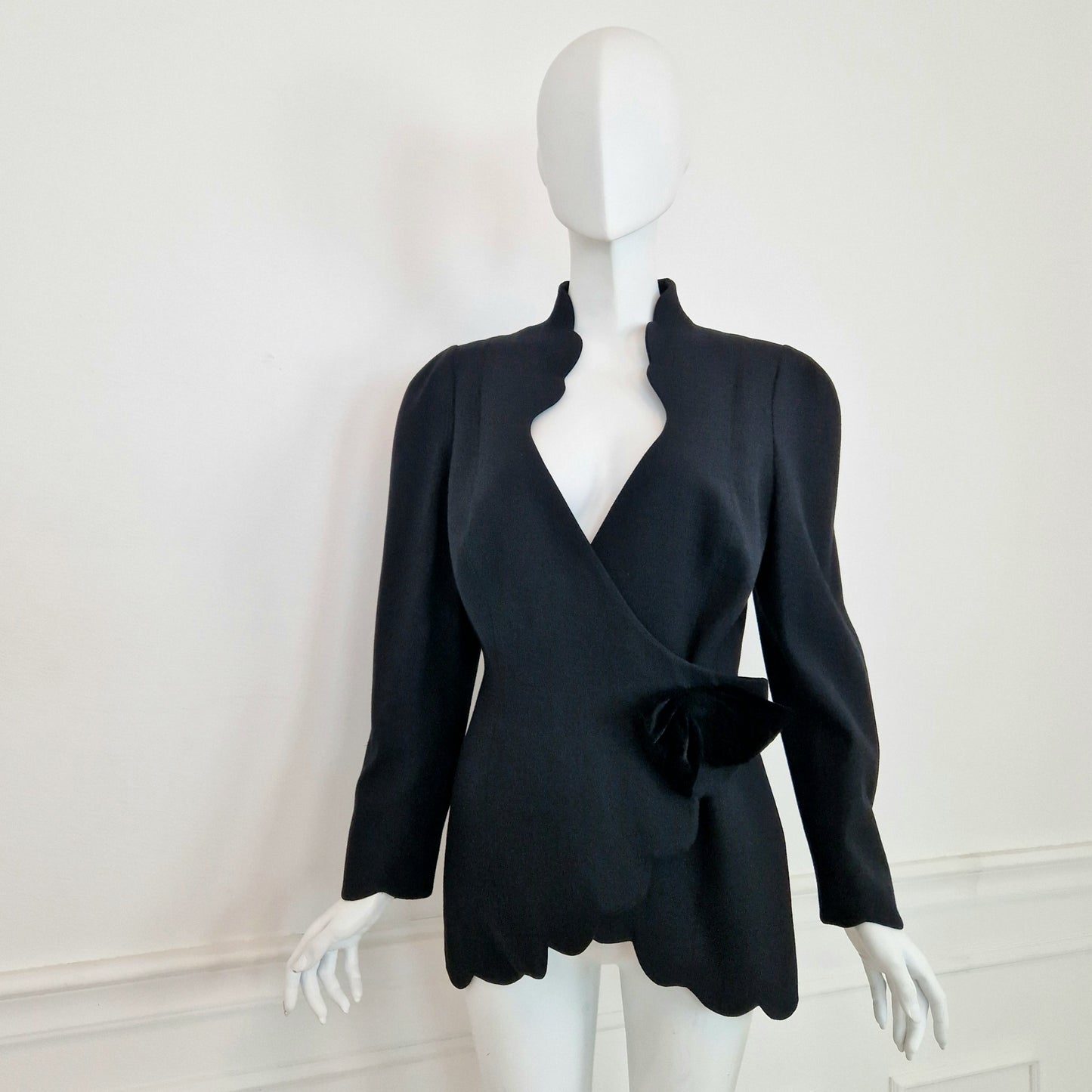 Thierry Mugler | Giacca vintage con fiocco in velluto