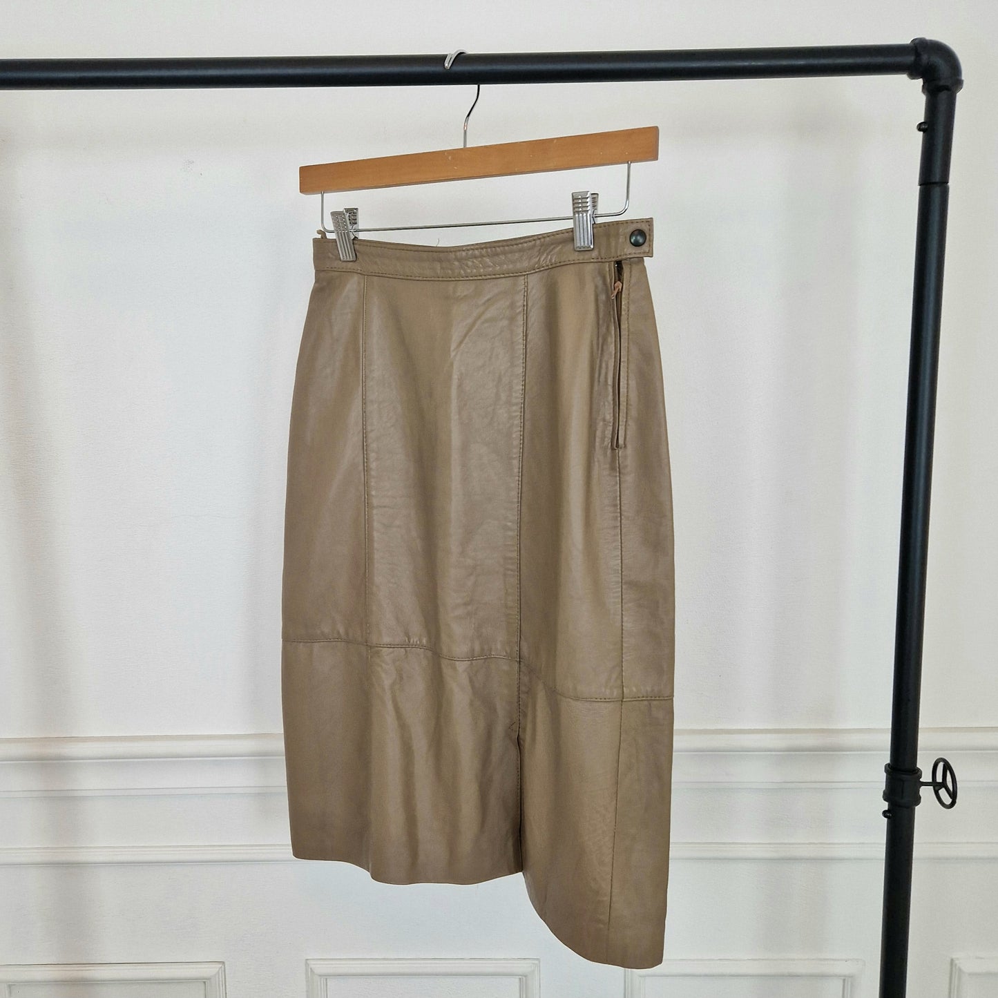 Gonna vintage in pelle tortora