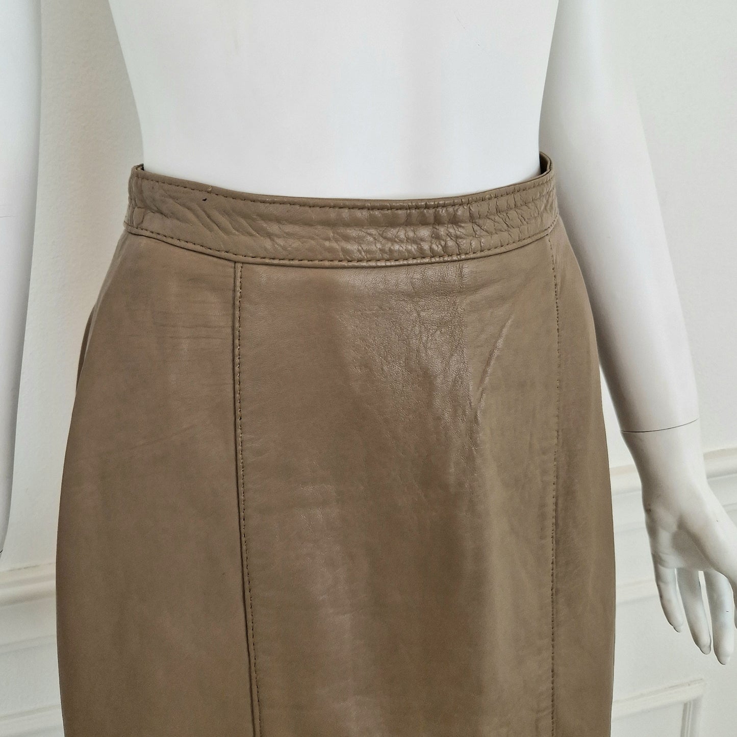 Gonna vintage in pelle tortora