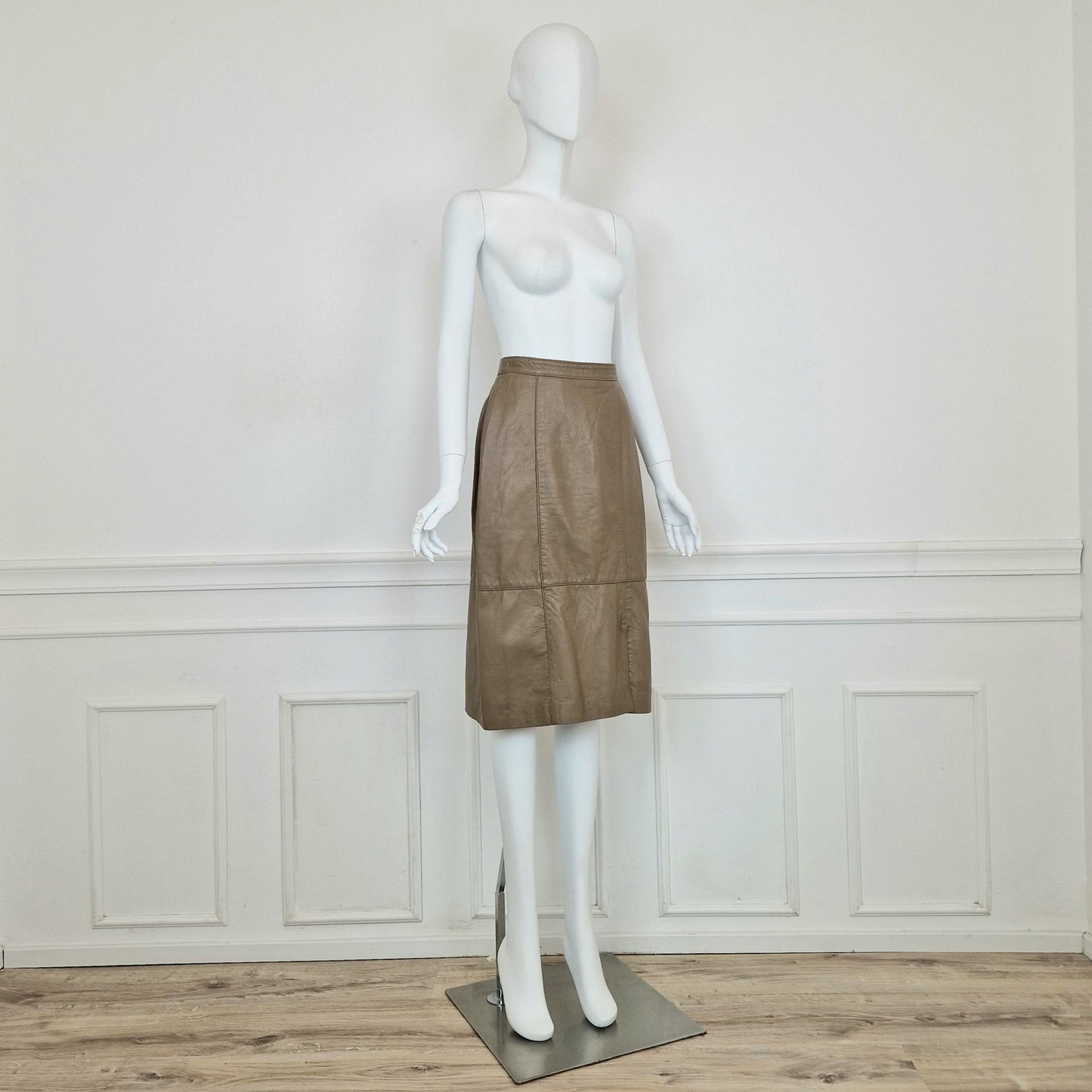 Gonna vintage in pelle tortora