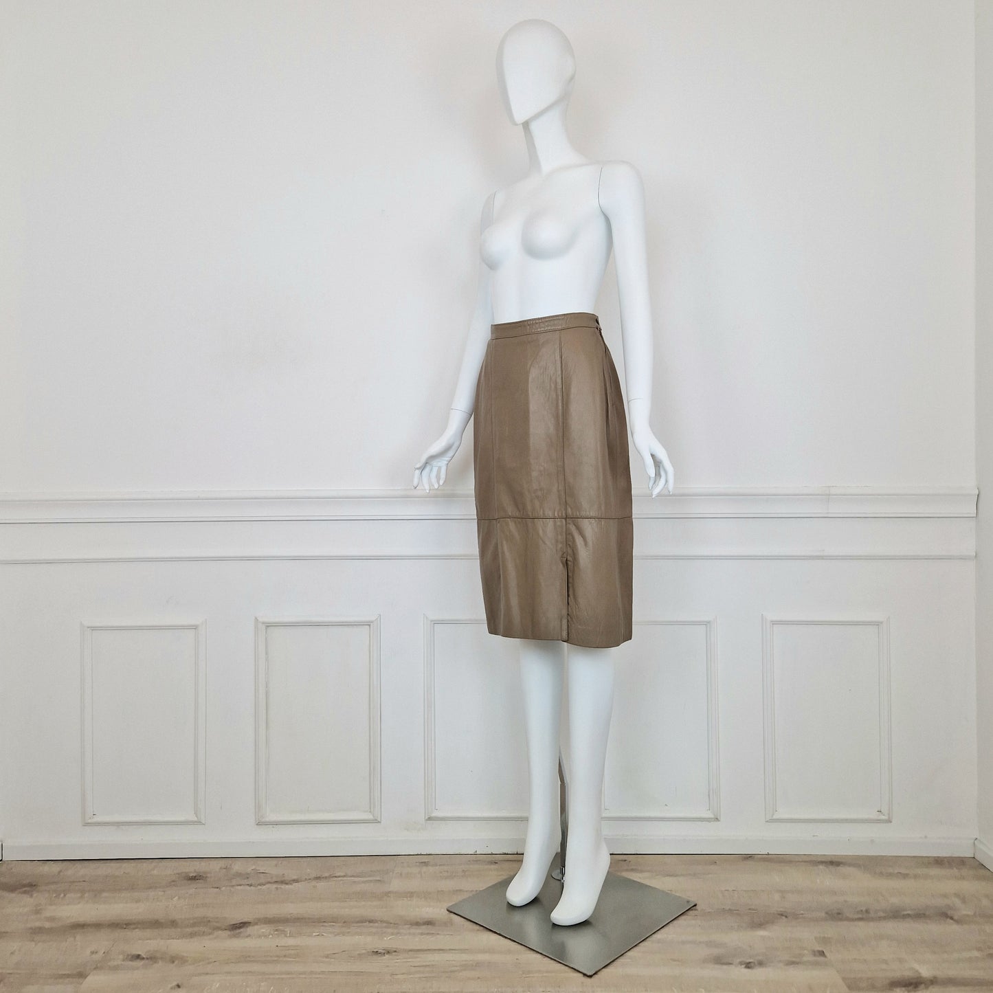 Gonna vintage in pelle tortora