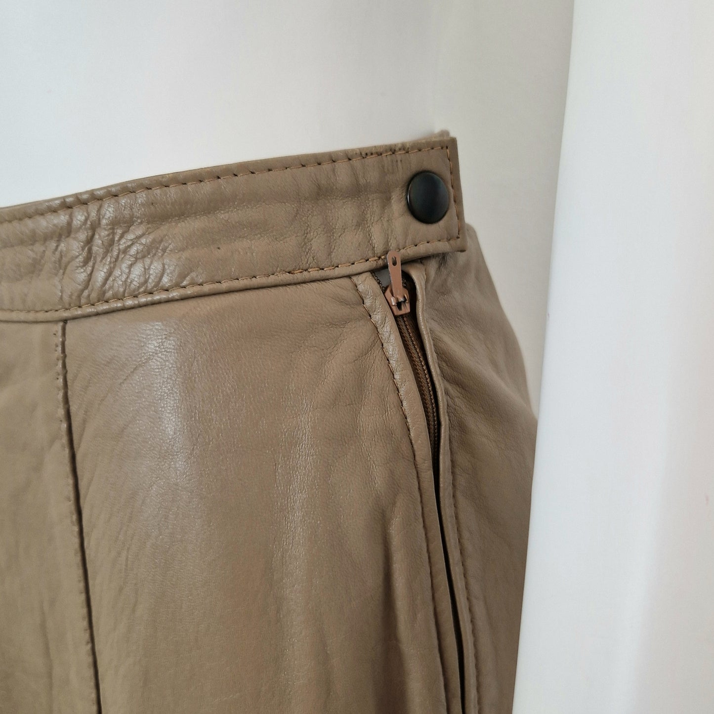 Gonna vintage in pelle tortora