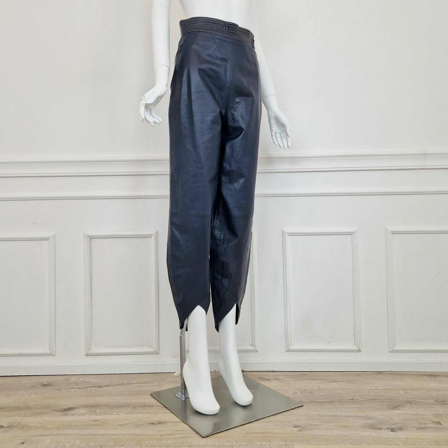 Pantaloni vintage pelle blu