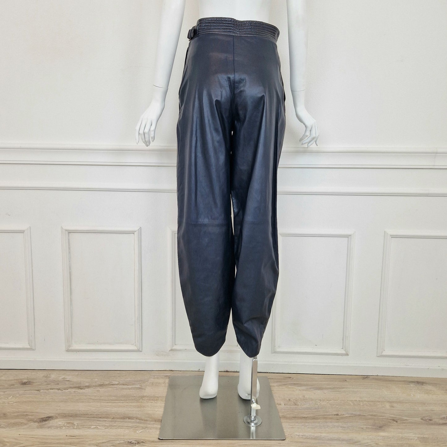 Pantaloni vintage pelle blu