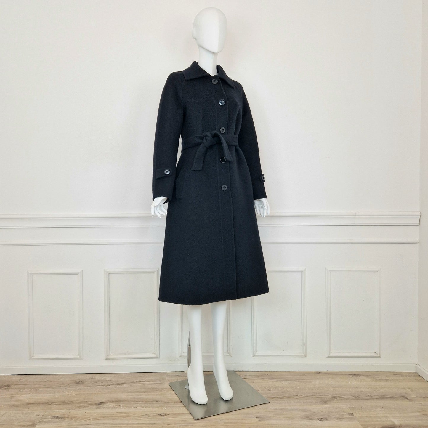 Cappotto nero sartoriale