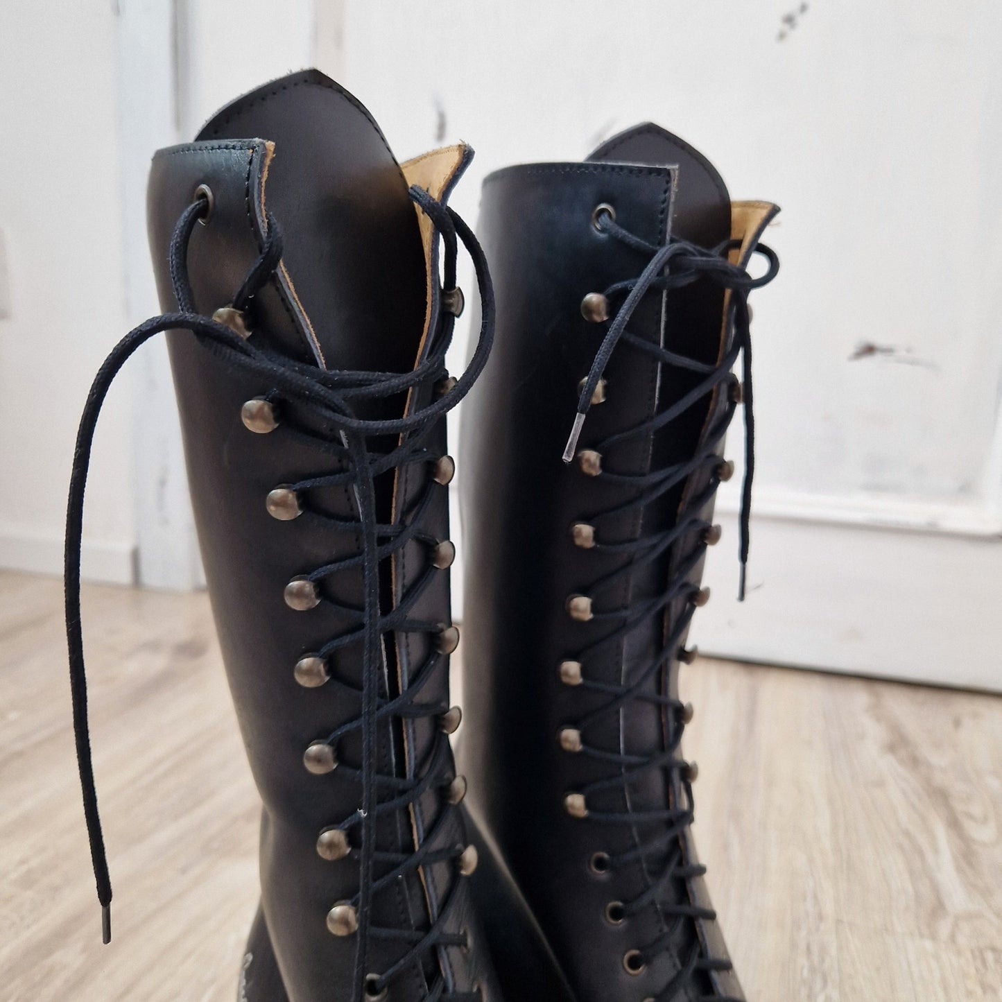 Sonora Boots | Stivali stringati in pelle nera