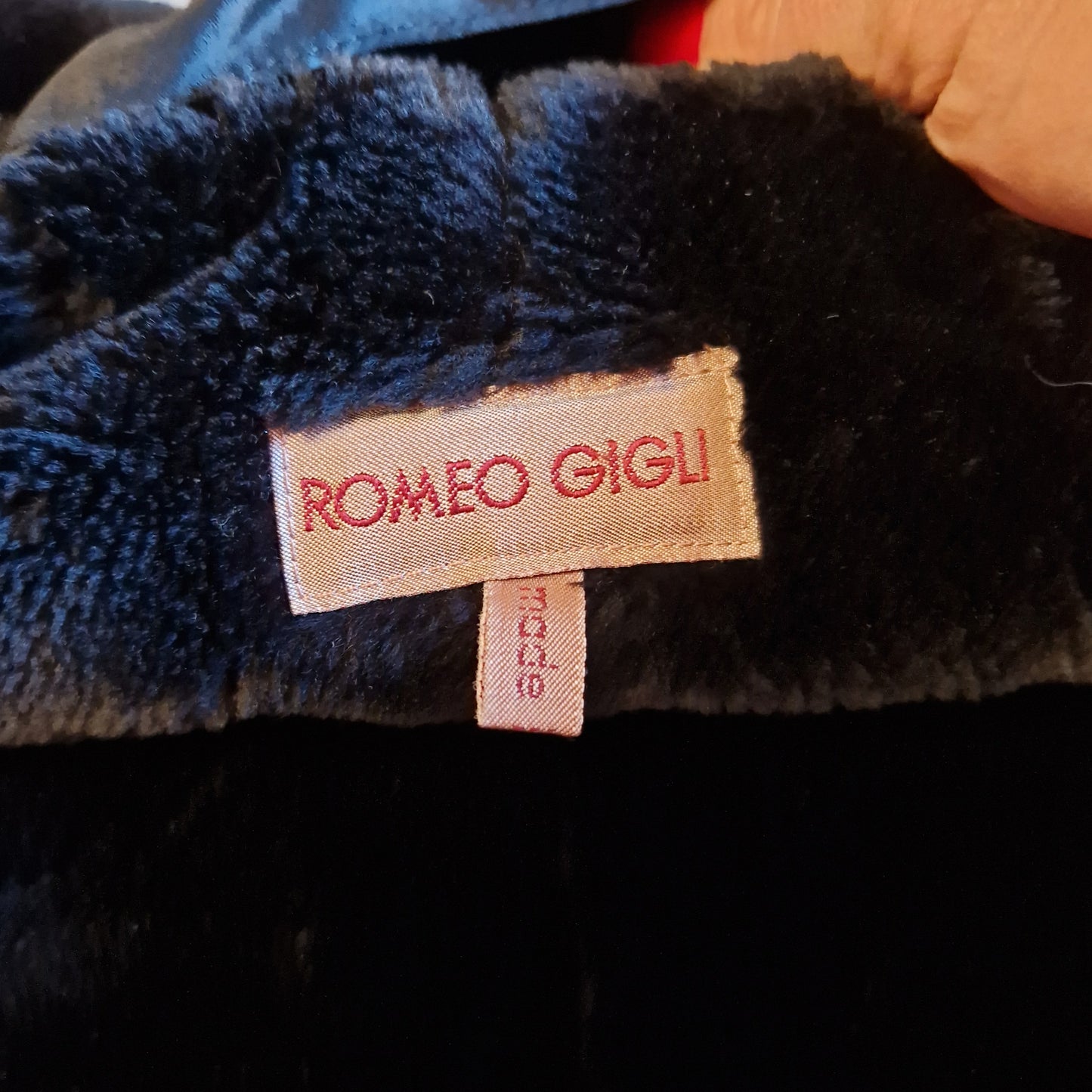 Romeo Gigli | Giaccone nero con pelo 1995