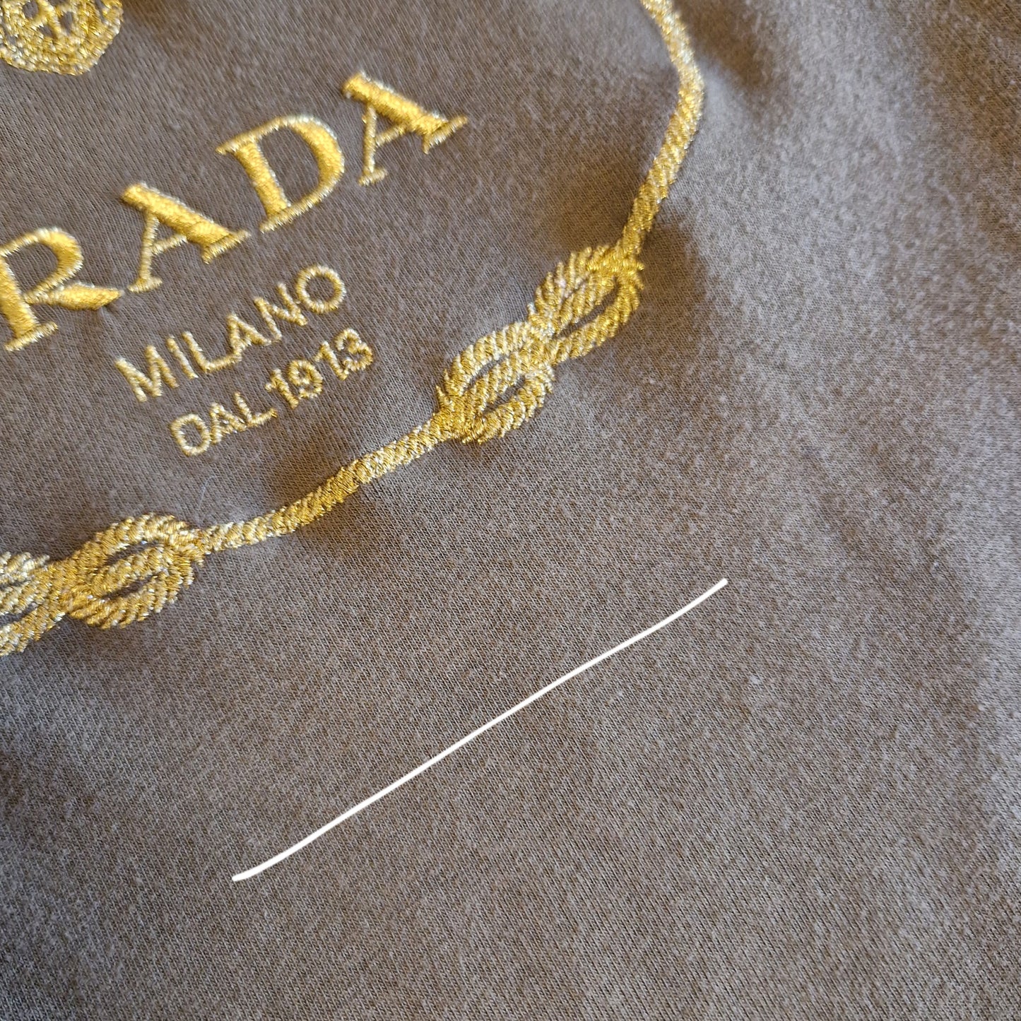 Prada | T Shirt manica lunga ricamo