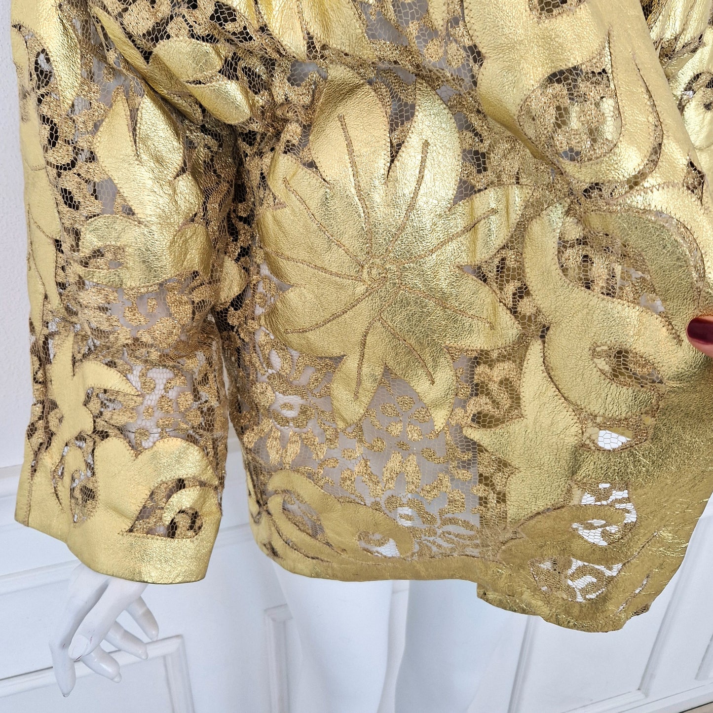 Giacca vintage pelle e pizzo oro