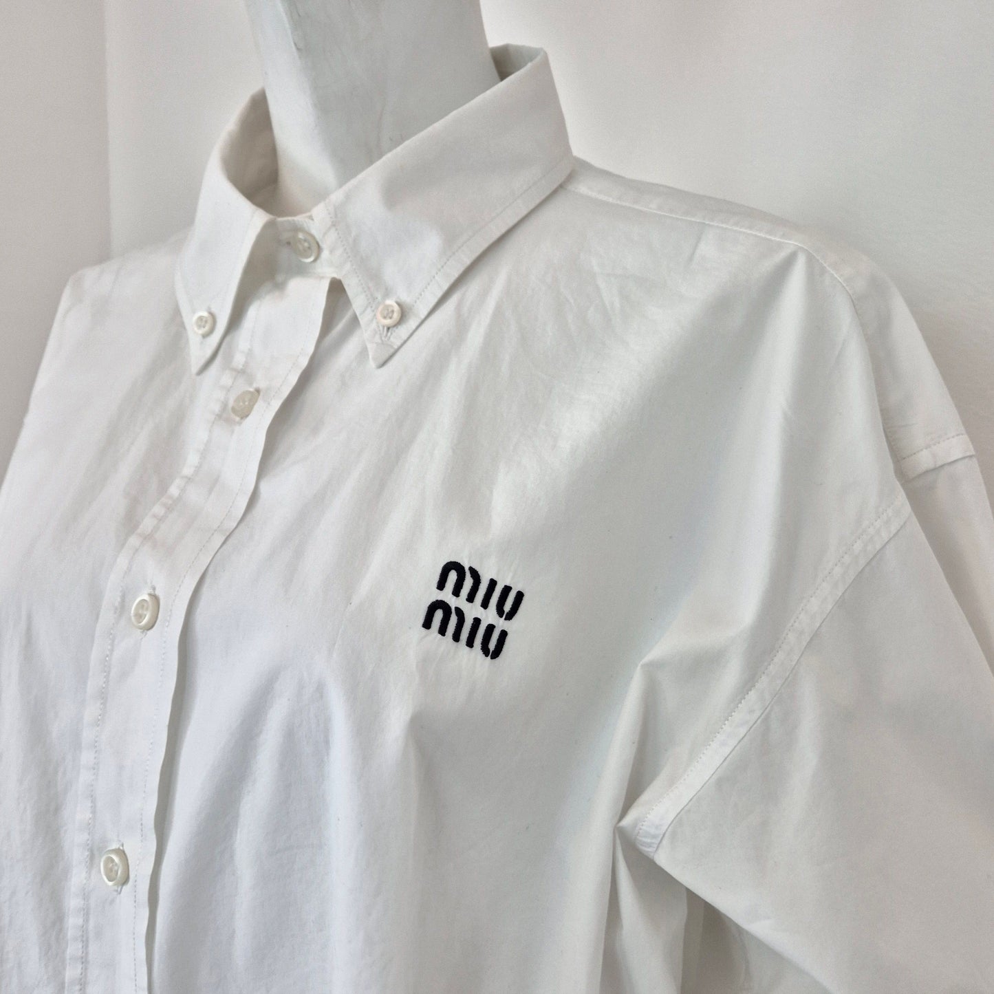 Miu Miu | Camicia bianca logo ricamato