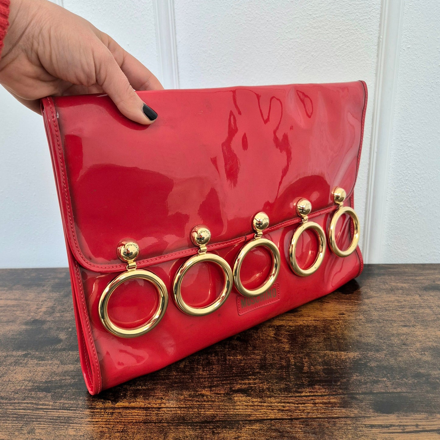 Moschino | Busta in vernice rossa