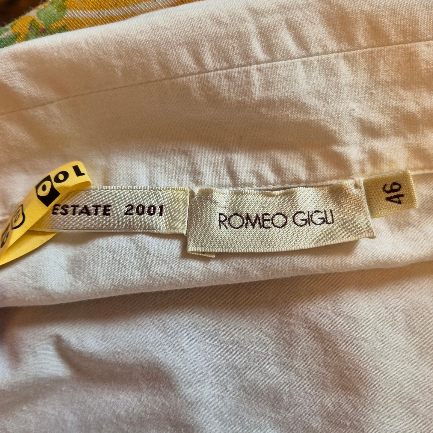 Romeo Gigli | Camicia bianca monospalla estate 2001