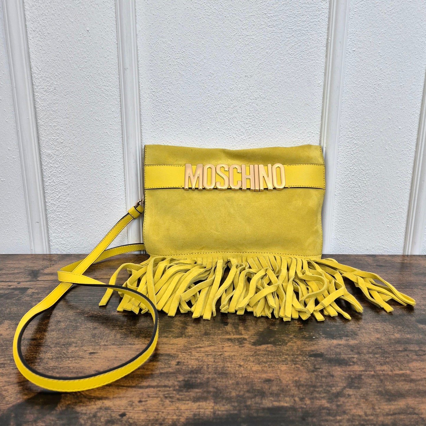 Moschino | Borsa suede giallo con frange