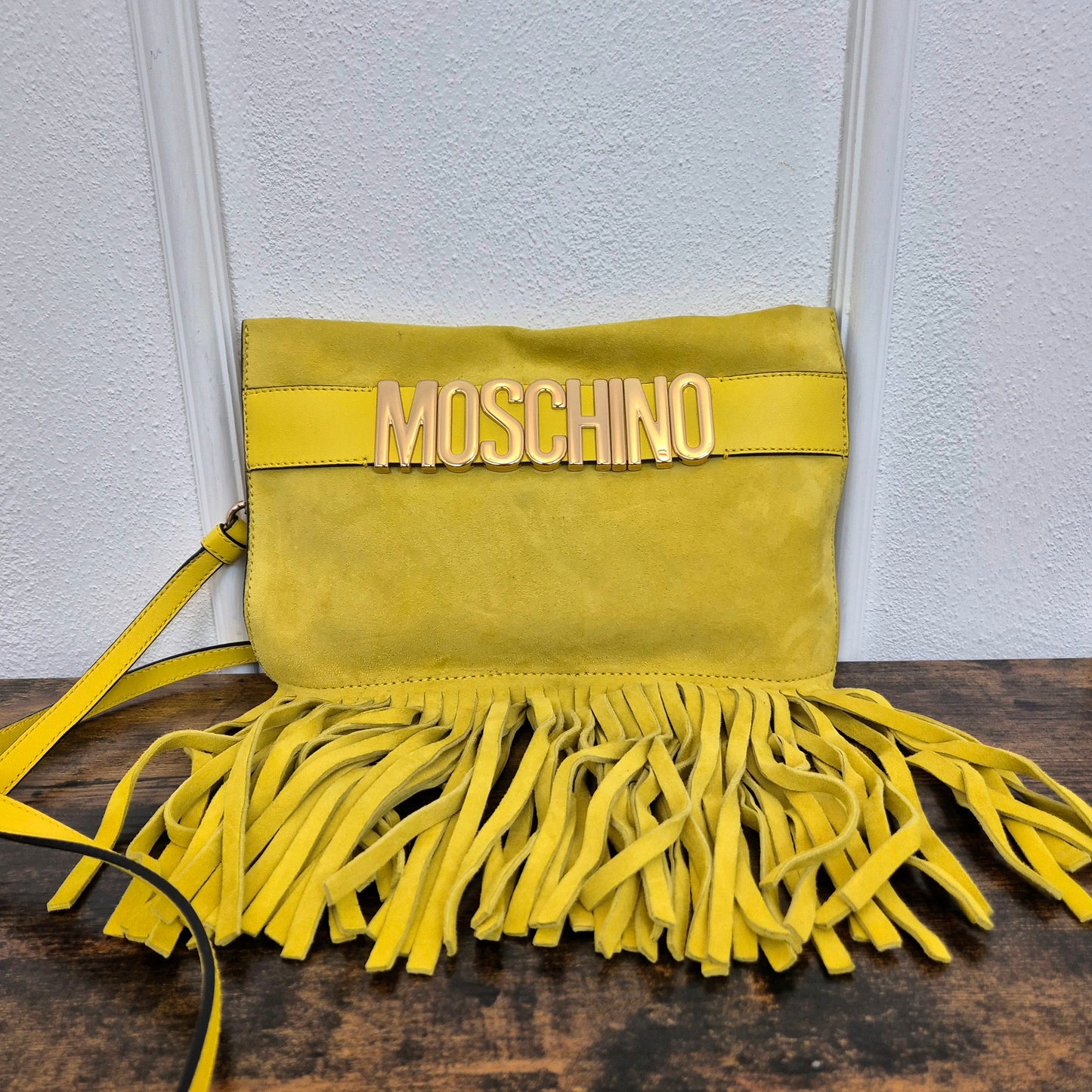 Moschino | Borsa suede giallo con frange