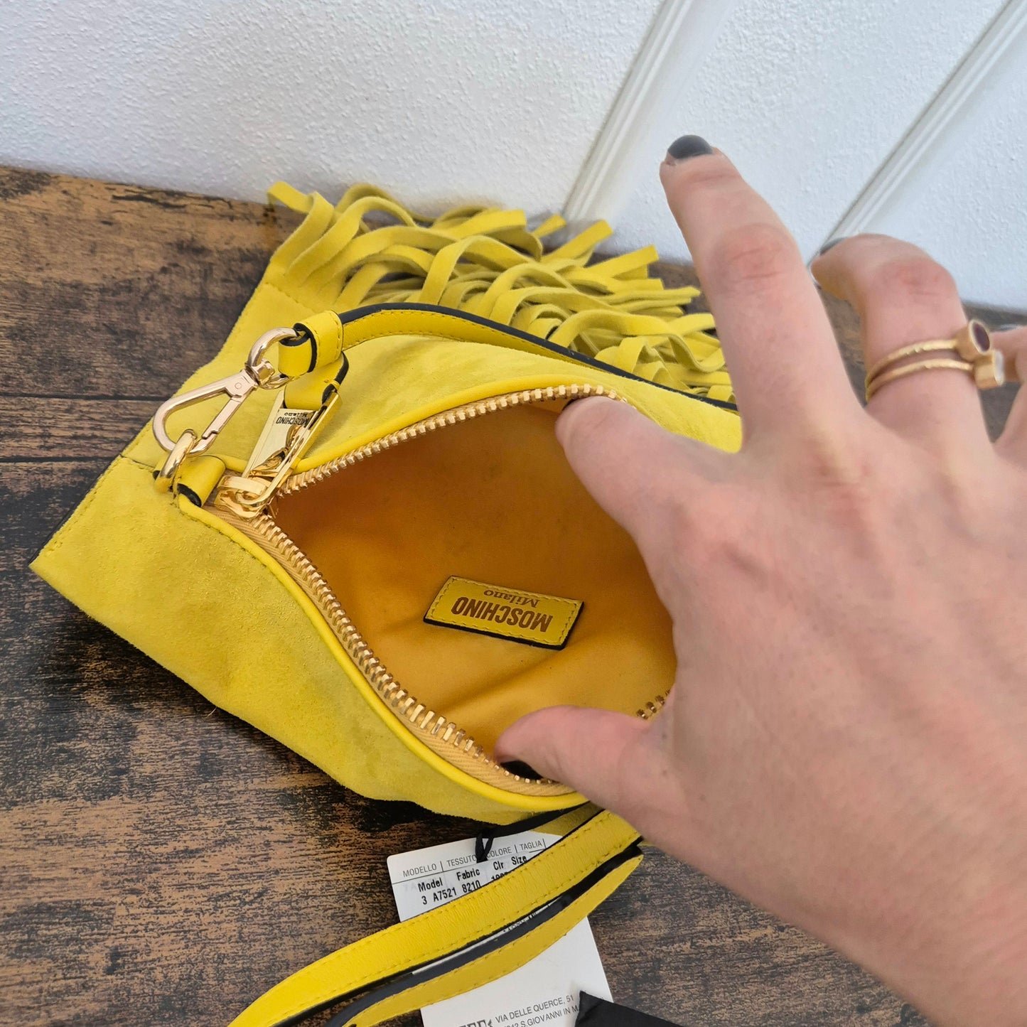 Moschino | Borsa suede giallo con frange