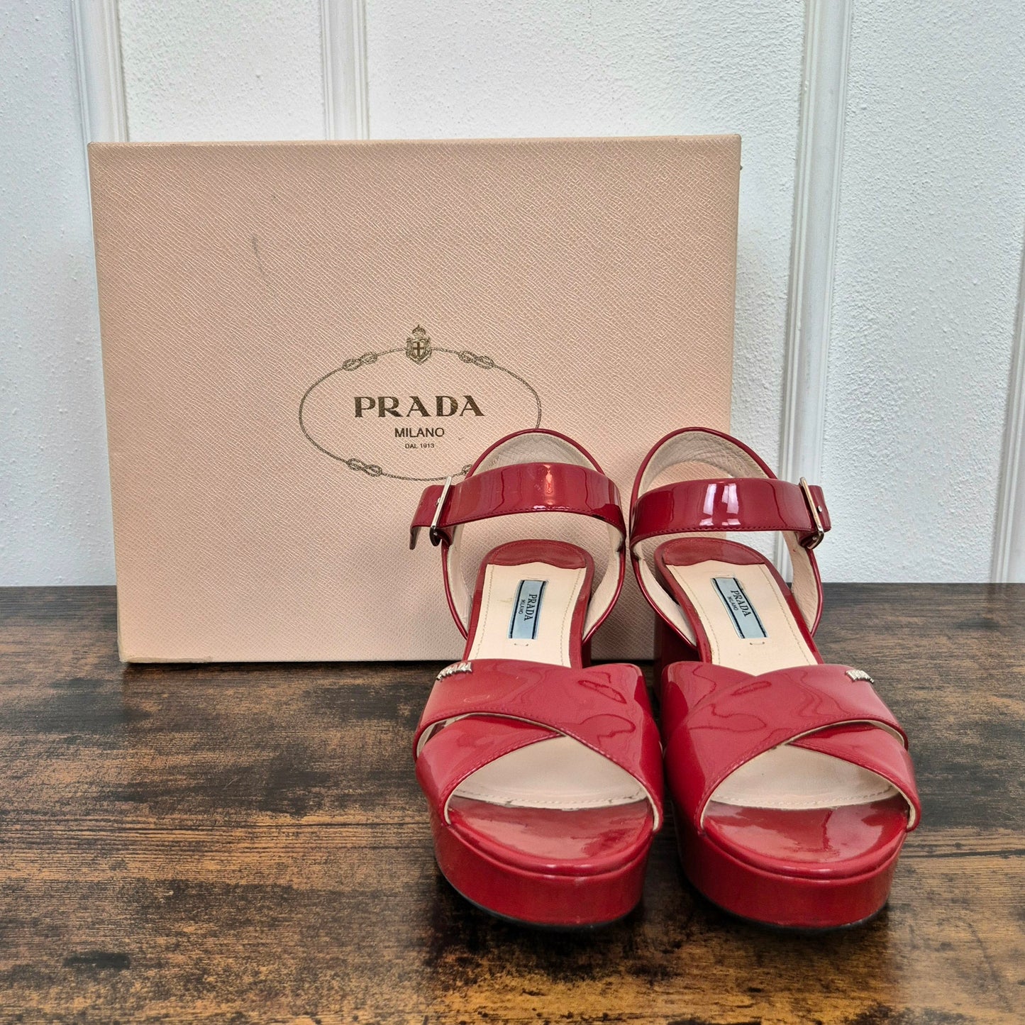 Prada | Sandali in vernice rossa nr.36