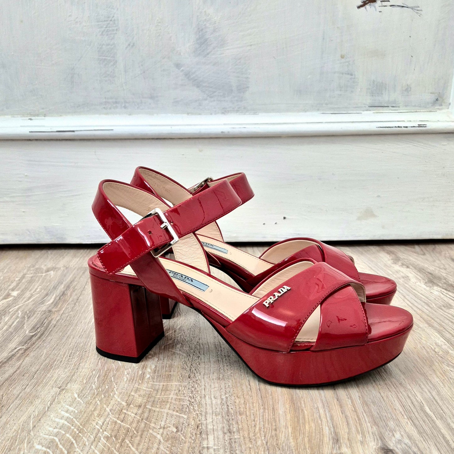 Prada | Sandali in vernice rossa nr.36