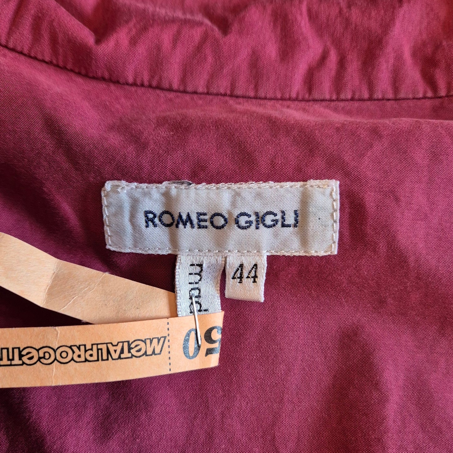 Romeo Gigli | Camicia rosso amaranto con fiocco 1989