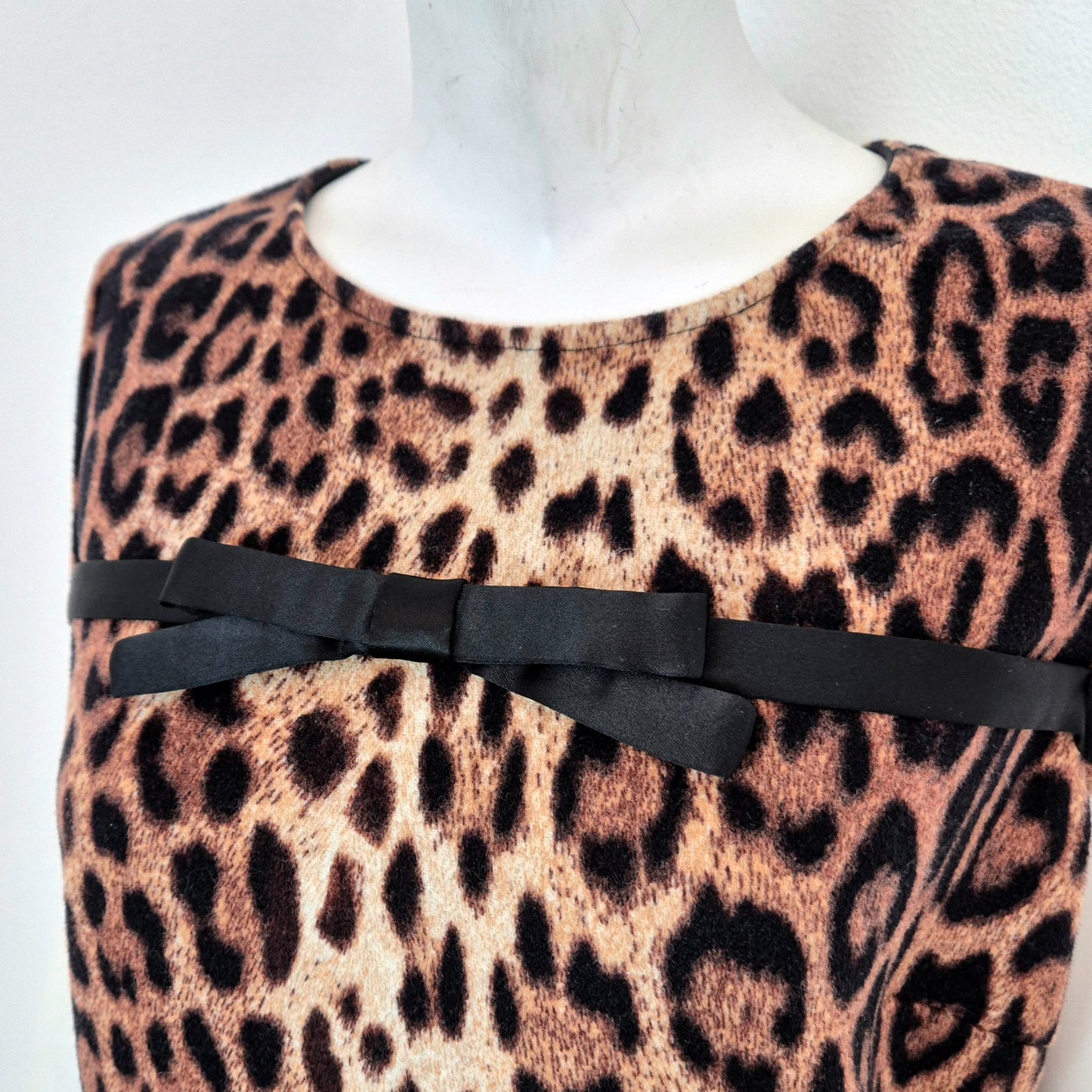 Moschino | Abito animalier con fiocco