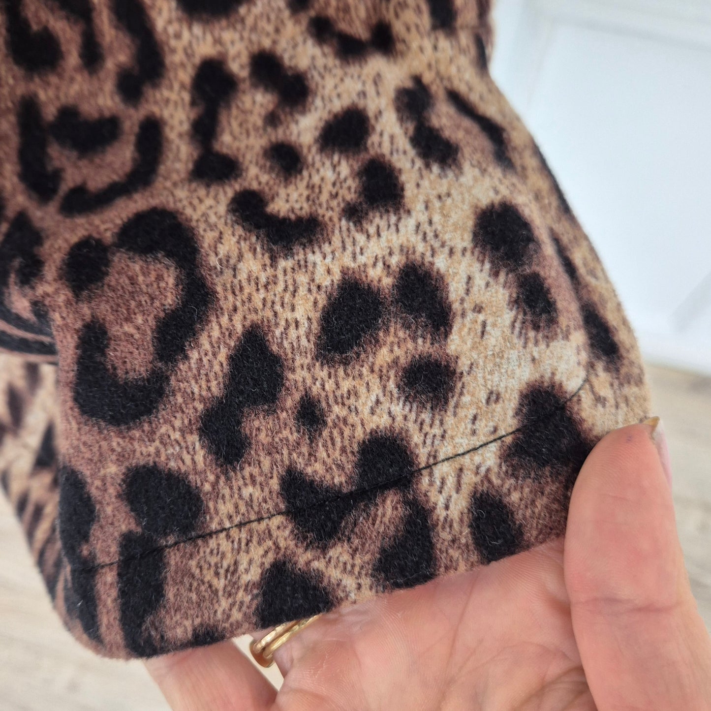 Moschino | Abito animalier con fiocco