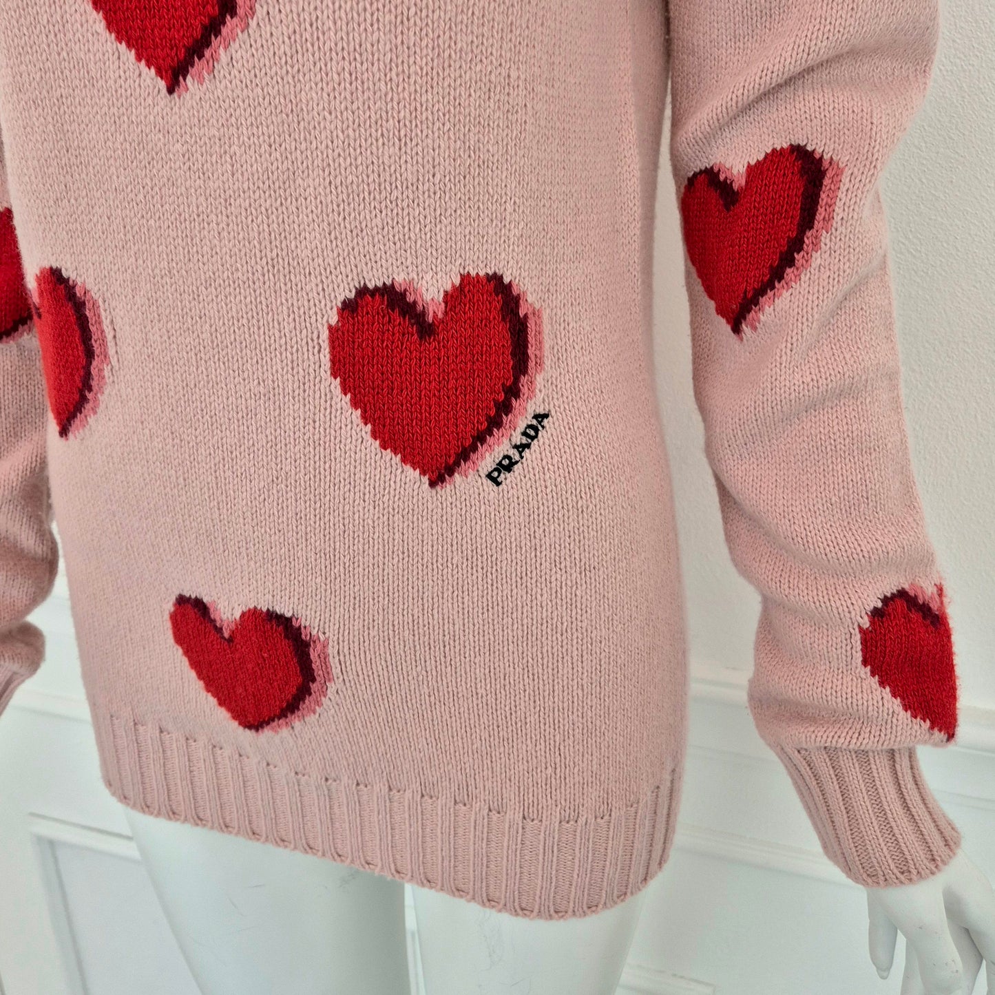 Prada | Maglione rosa cuori rossi