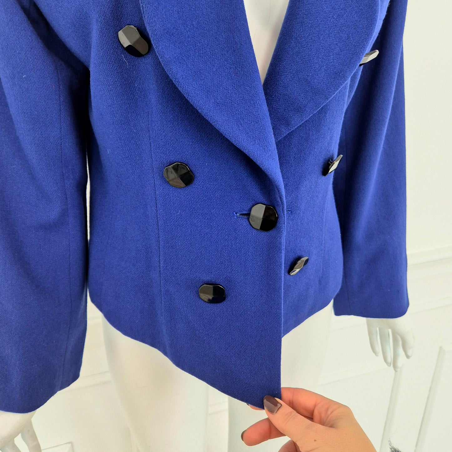 Yves Saint Laurent | Giacca blu con collo e bottoni a contrasto