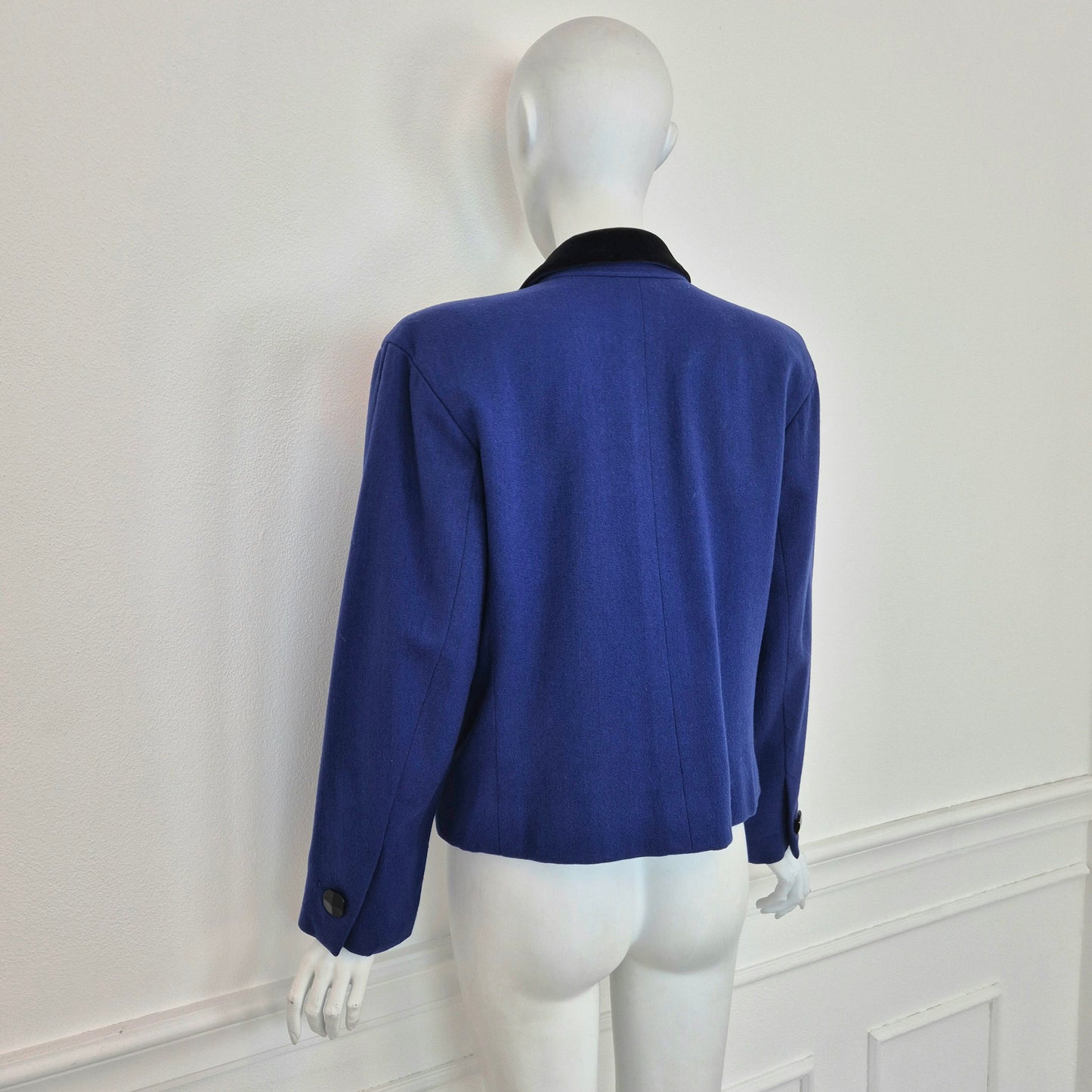 Yves Saint Laurent | Giacca blu con collo e bottoni a contrasto