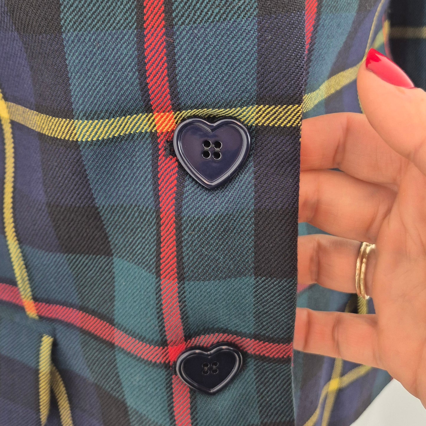 Moschino | Blazer tartan con toppe cuore