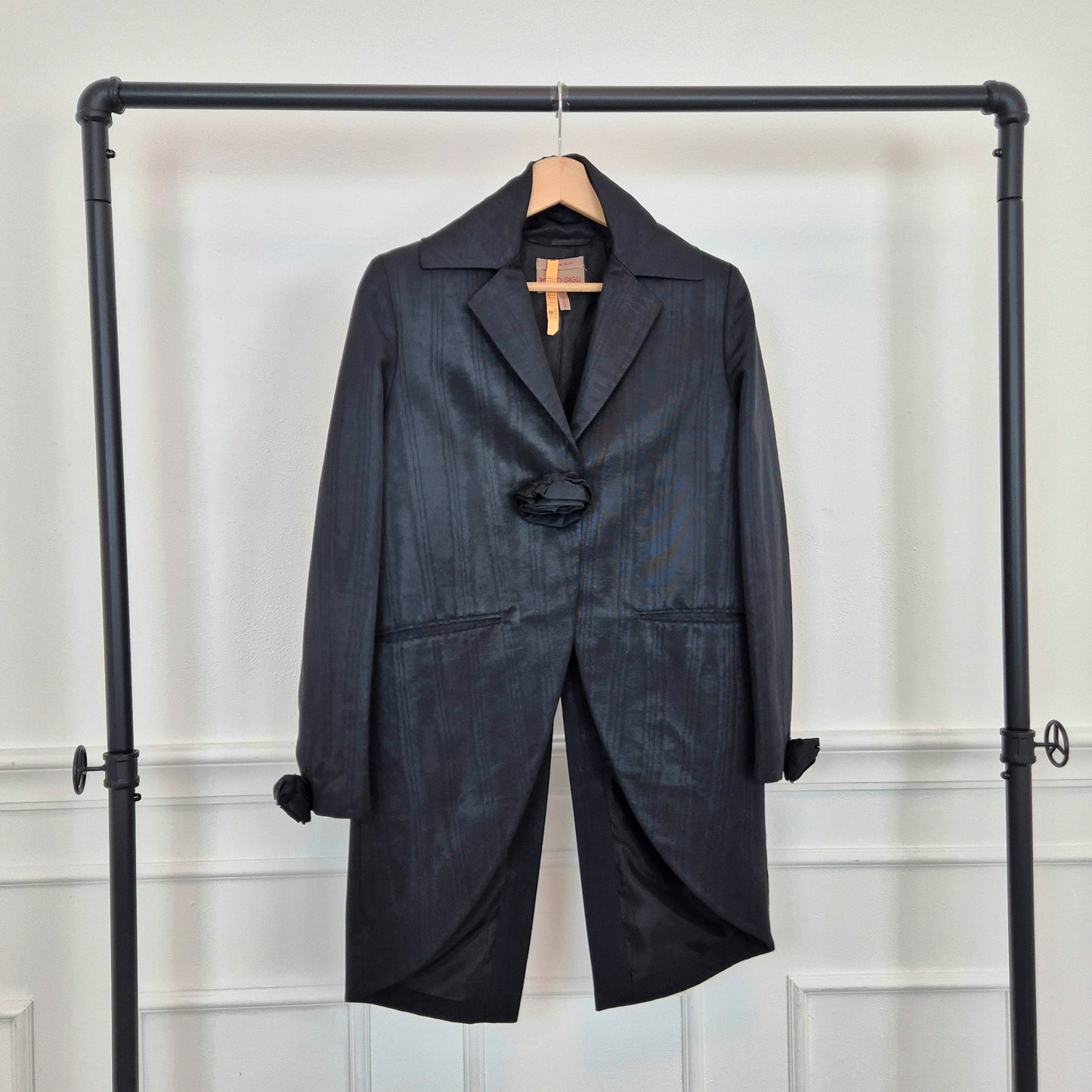 Romeo Gigli | Soprabito coda di rondine con rose fw 1996