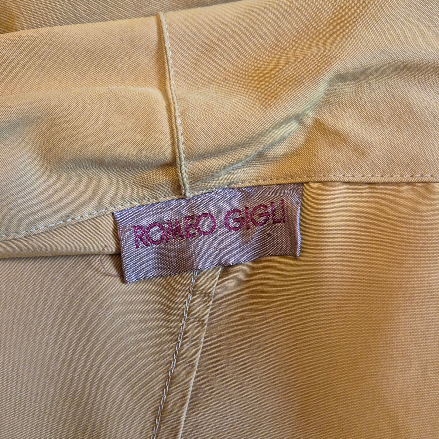 Romeo Gigli | Impermeabile senape 1993