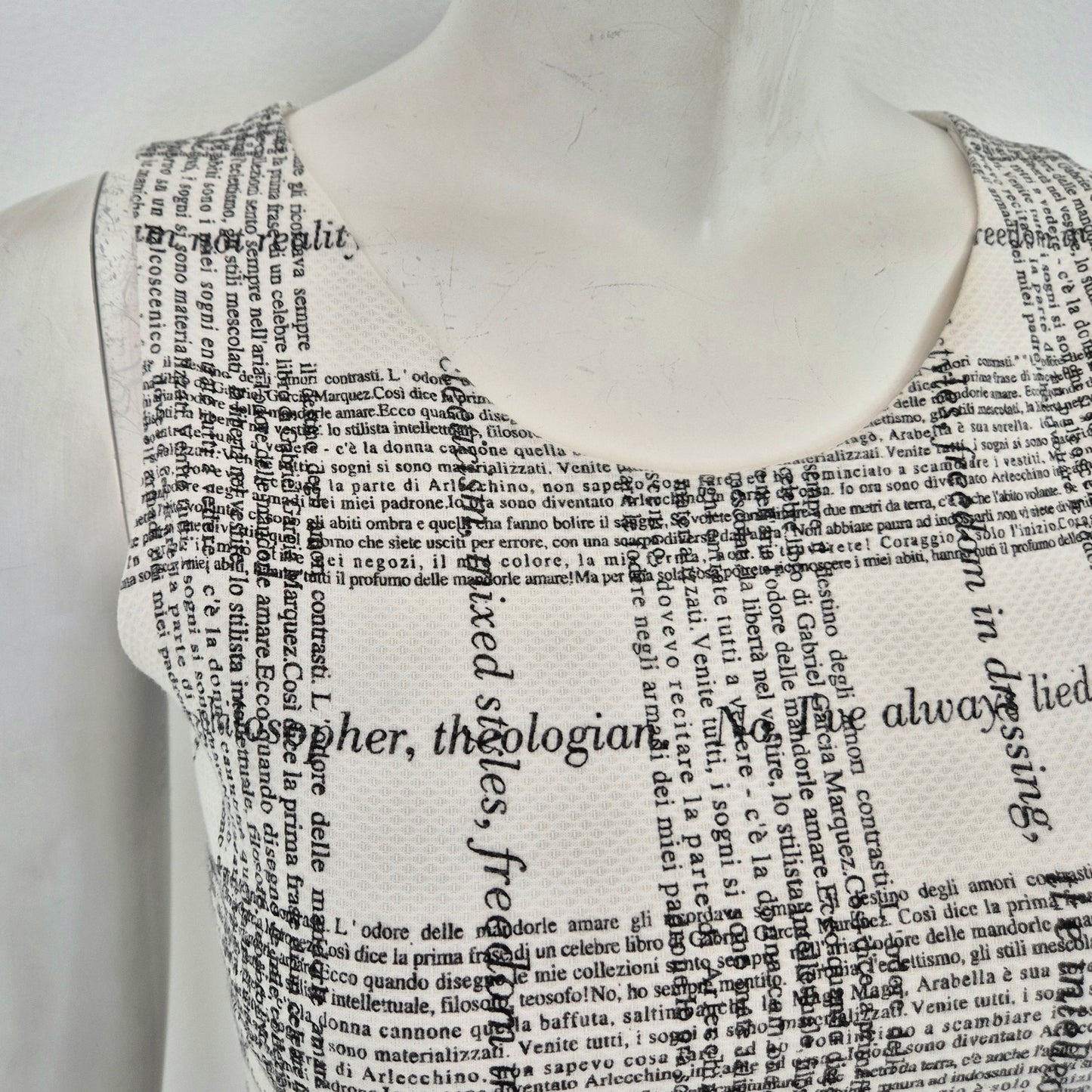 Moschino | Tubino bianco con scritte nere