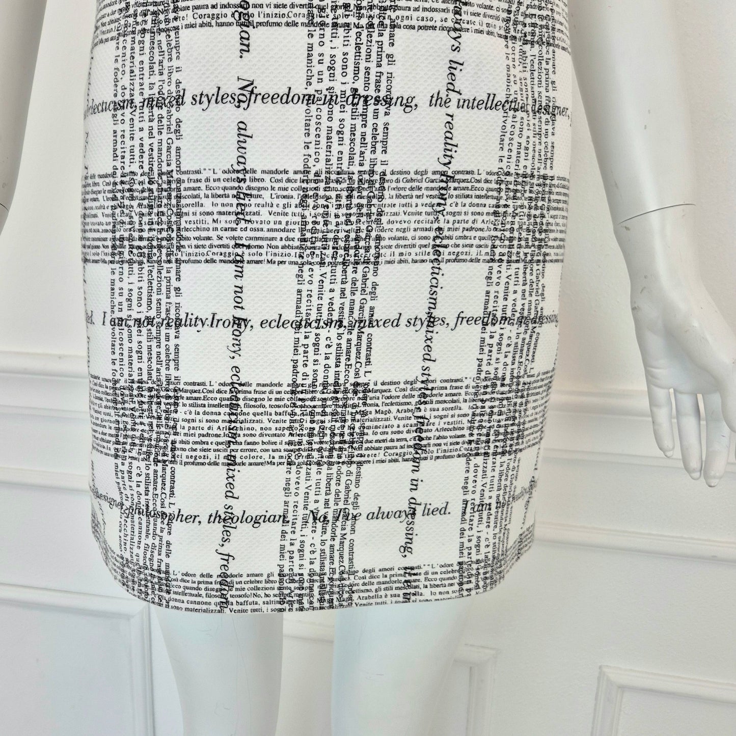 Moschino | Tubino bianco con scritte nere
