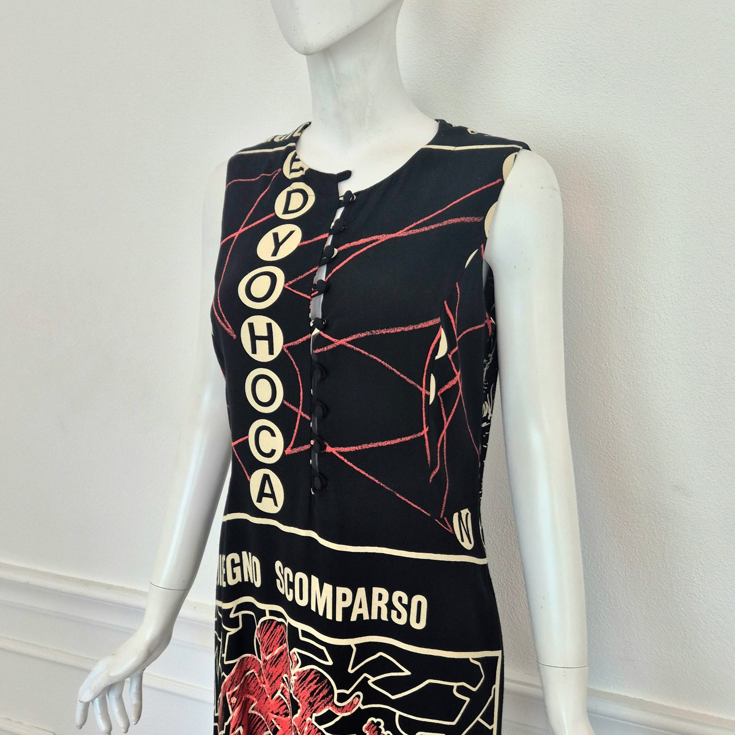 Moschino | Abito "disegno scomparso"- rebus - enigmistica