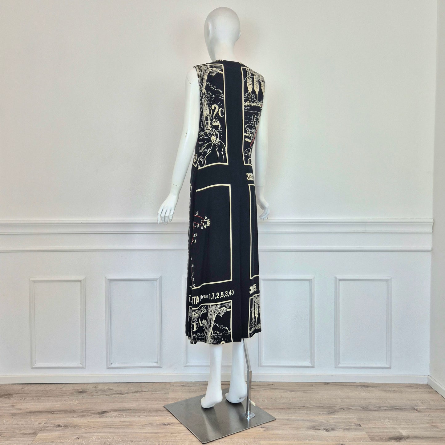 Moschino | Abito "disegno scomparso"- rebus - enigmistica