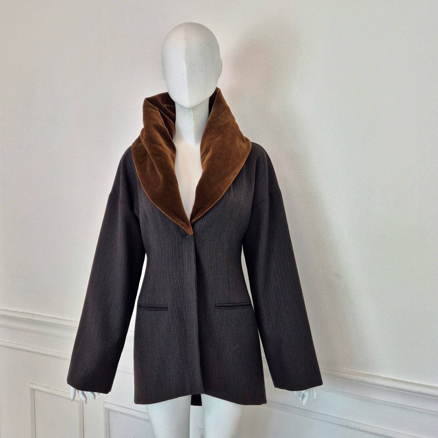 Romeo Gigli | Giacca in lana con collo in velluto marrone 1989