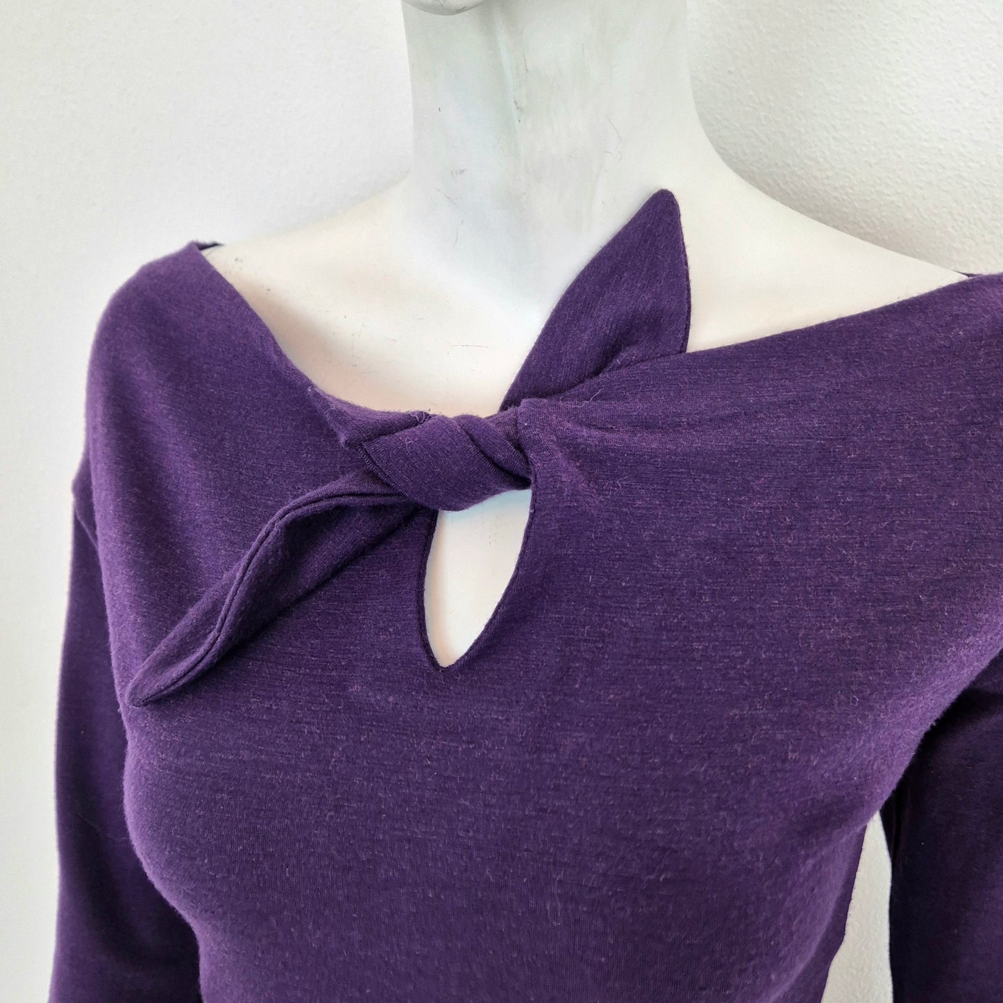 Romeo Gigli | Abito lungo viola con fiocco centrale