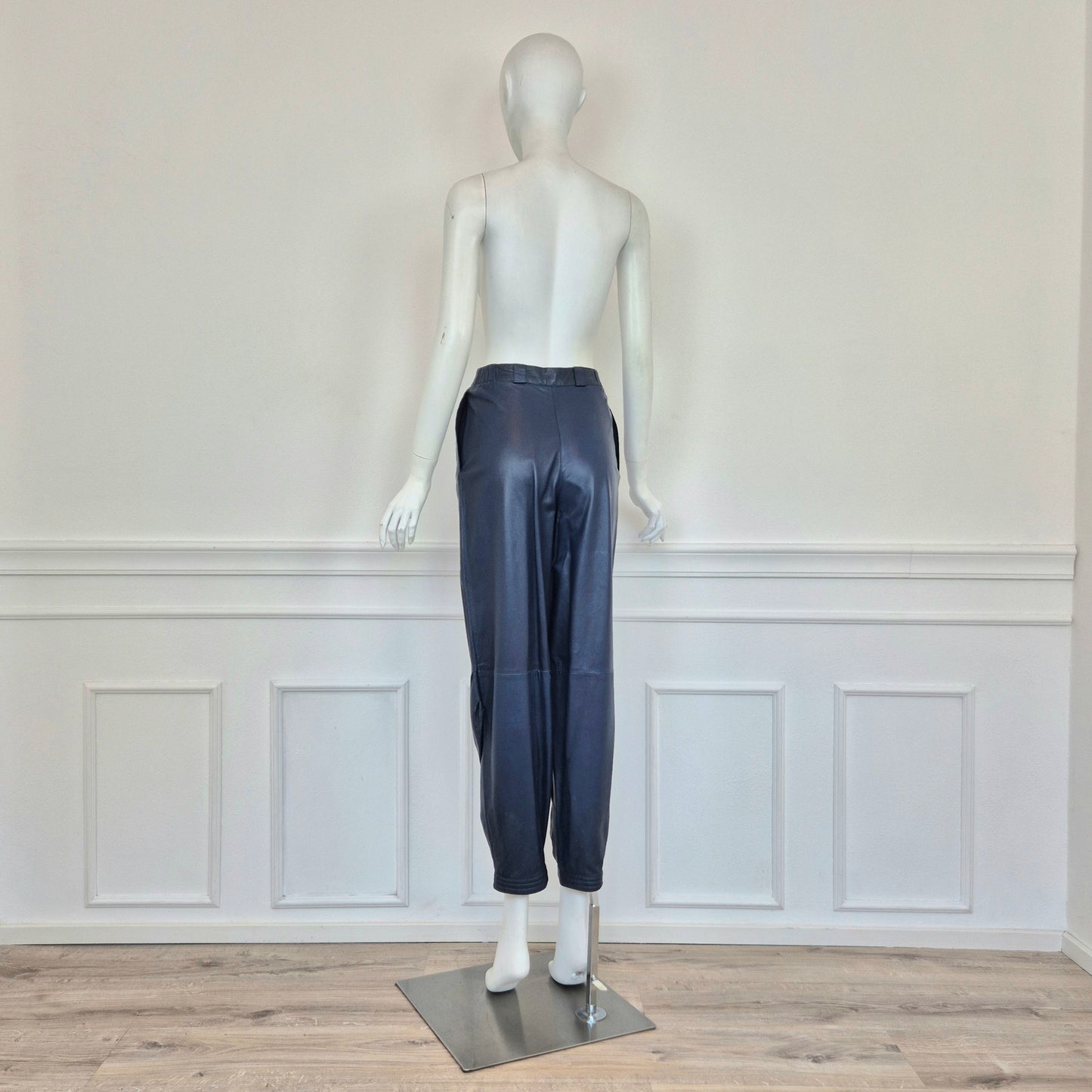 Pantaloni vintage pelle blu