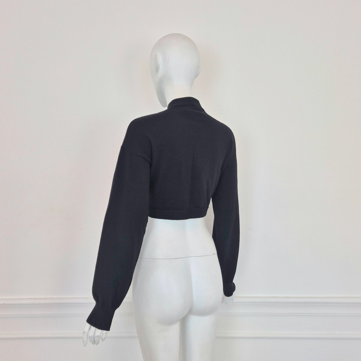 Romeo Gigli | Cardigan nero cropped con bottoni madreperla