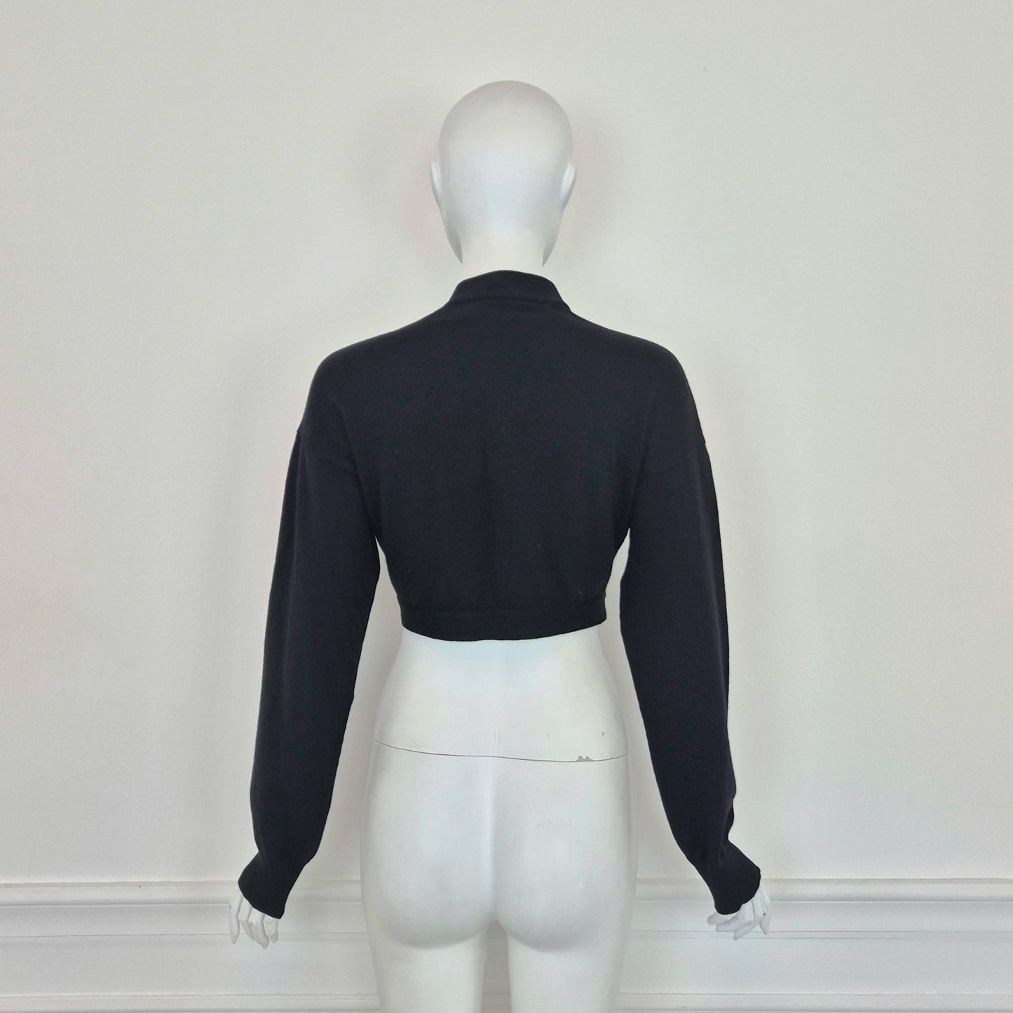 Romeo Gigli | Cardigan nero cropped con bottoni madreperla