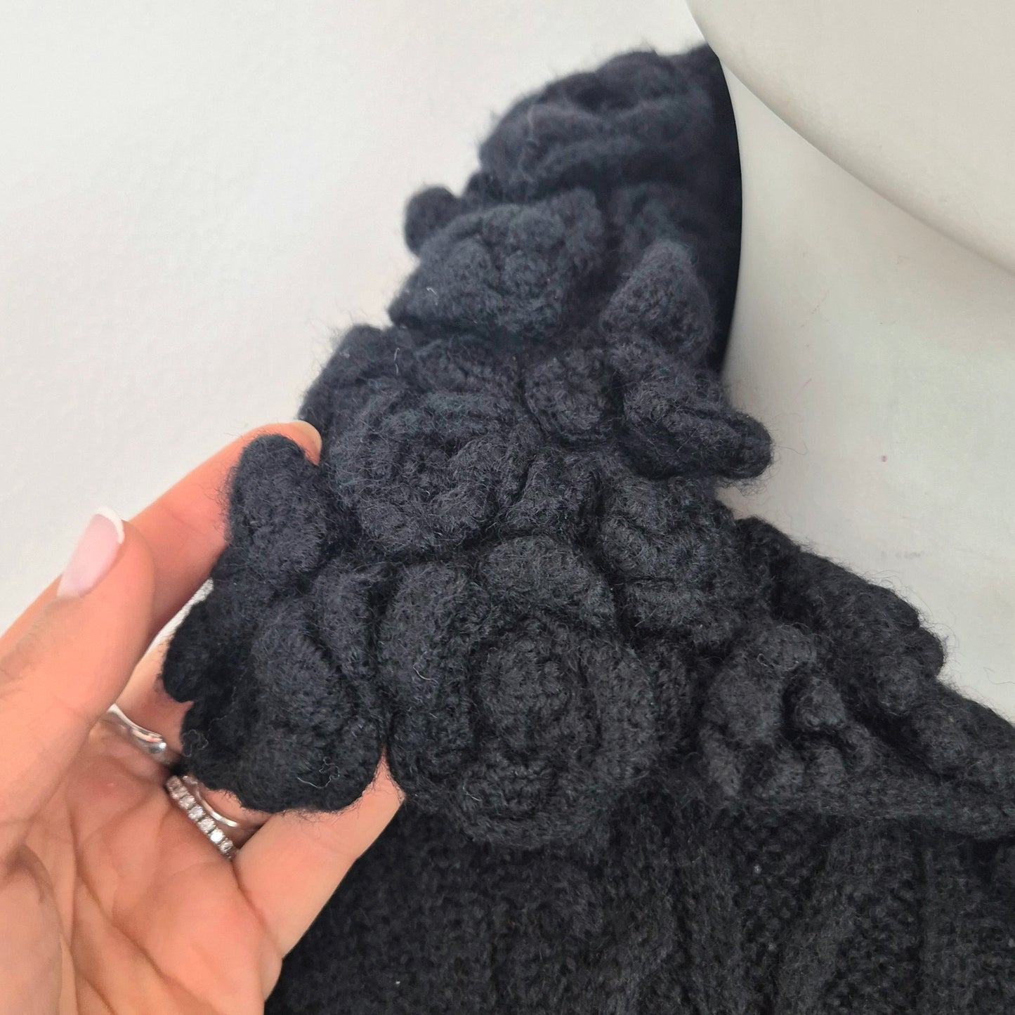 Moschino | Maxi Cardigan con fiori applicati su collo e polsi