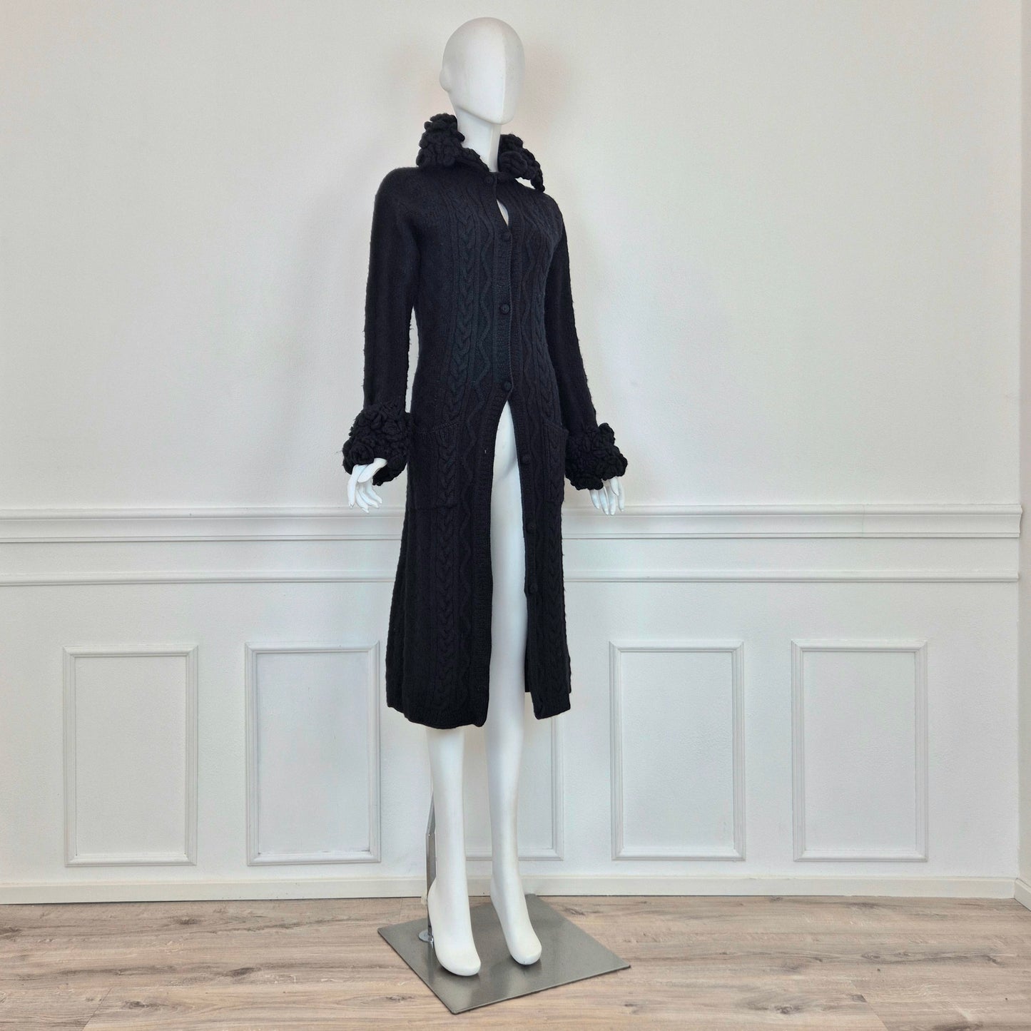 Moschino | Maxi Cardigan con fiori applicati su collo e polsi