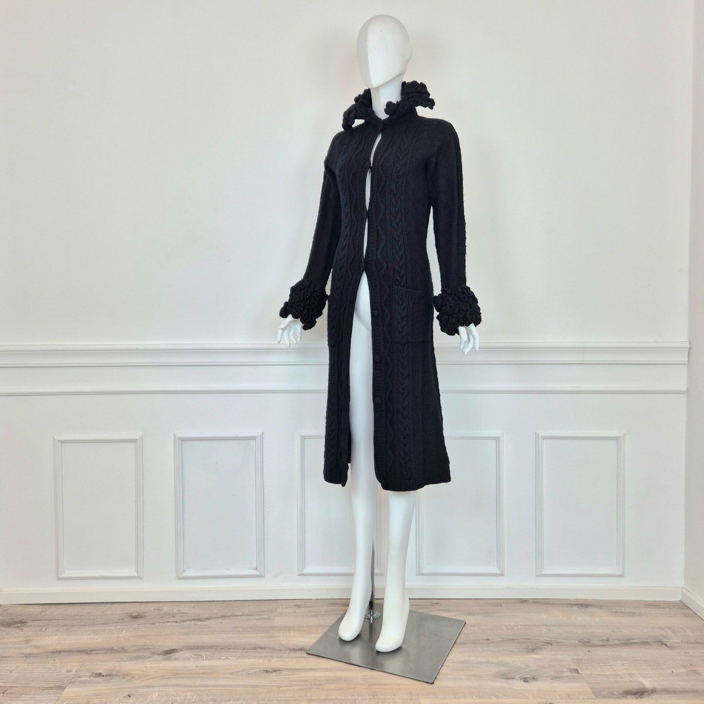 Moschino | Maxi Cardigan con fiori applicati su collo e polsi