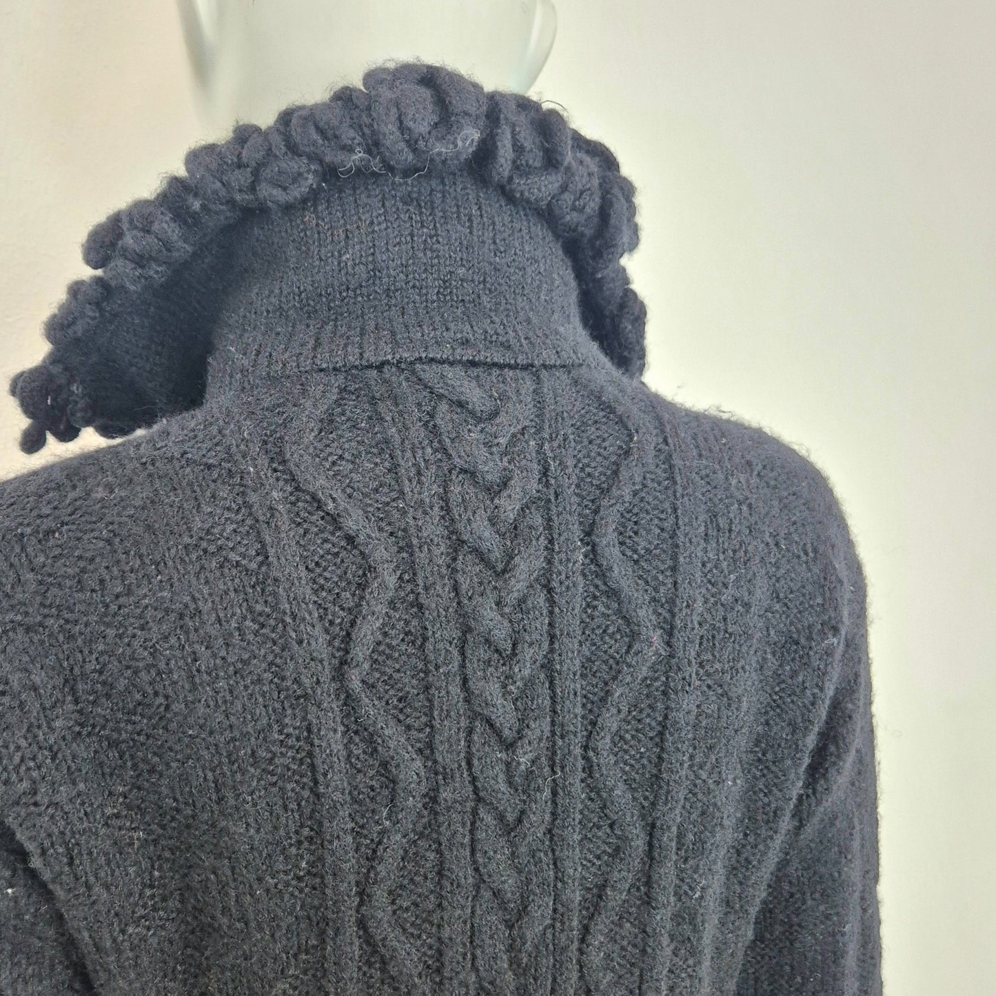 Moschino | Maxi Cardigan con fiori applicati su collo e polsi