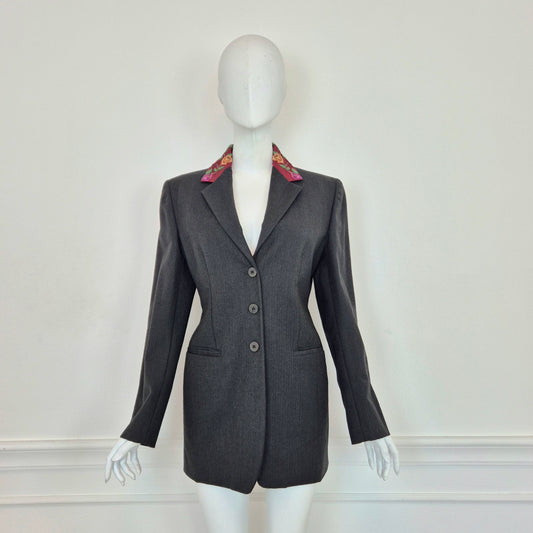 Callaghan by Romeo Gigli | Giacca in lana grigia con fiori ricamati sul colletto 1990