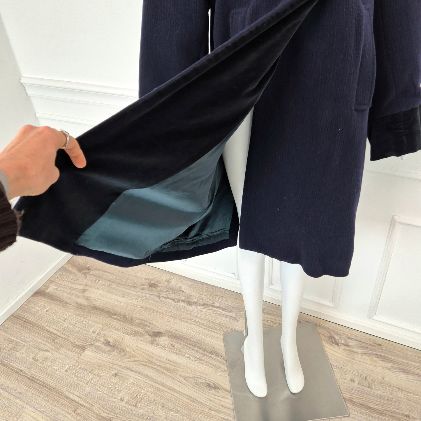 Romeo Gigli | Cappotto blu dettagli velluto