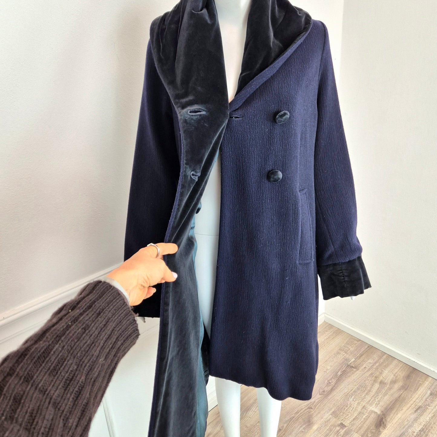 Romeo Gigli | Cappotto blu dettagli velluto