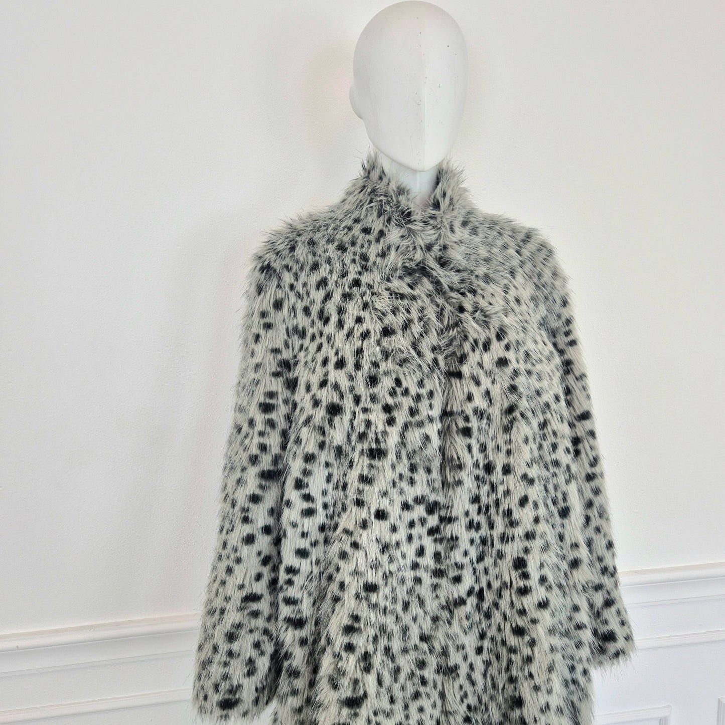 Too cool for fur | Ecopelliccia lunga animalier grigio