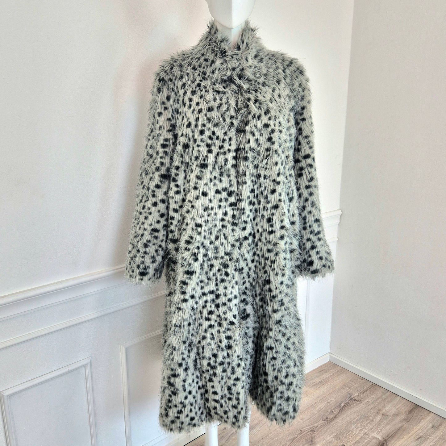 Too cool for fur | Ecopelliccia lunga animalier grigio