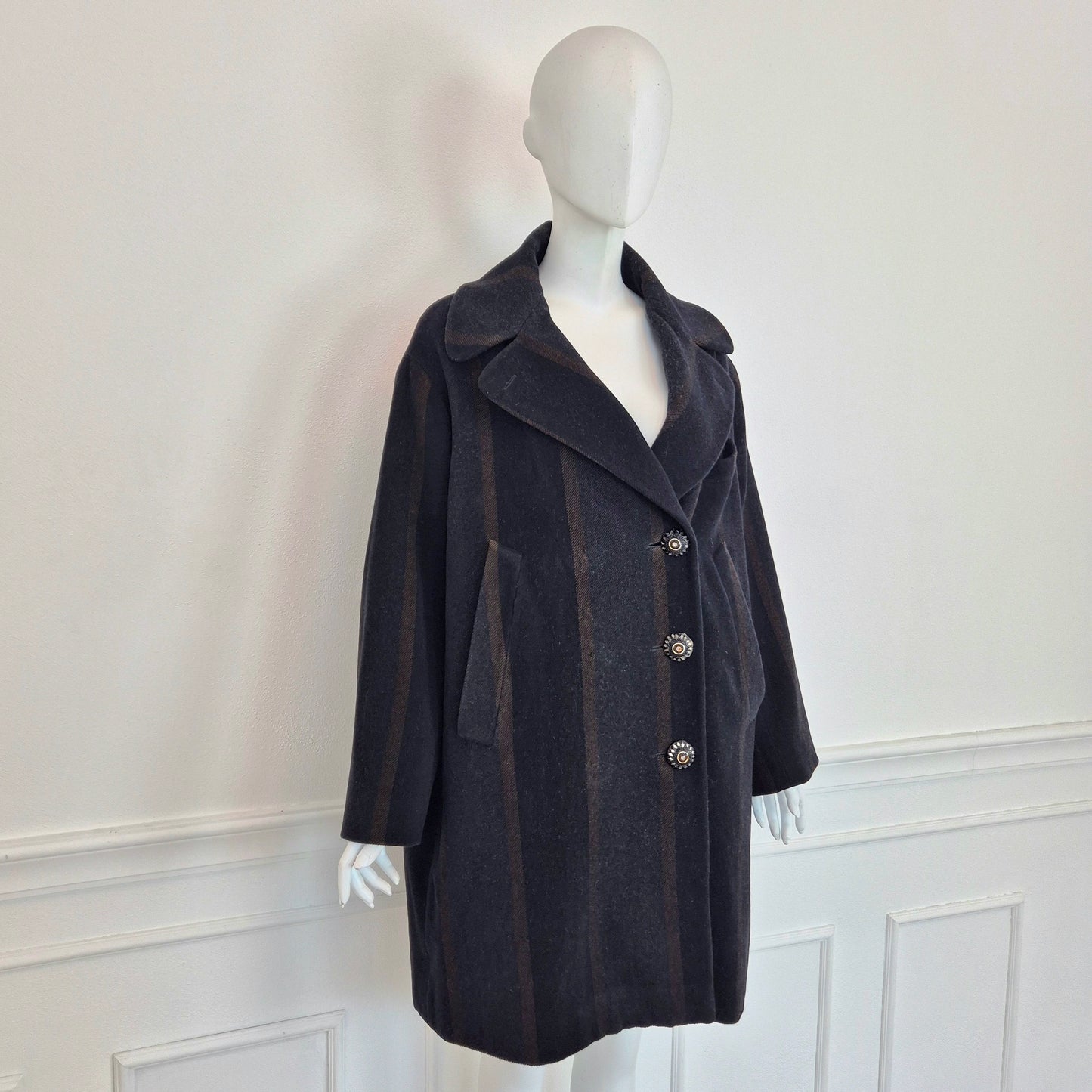 Romeo Gigli | Cappotto bottoni gioiello 1994